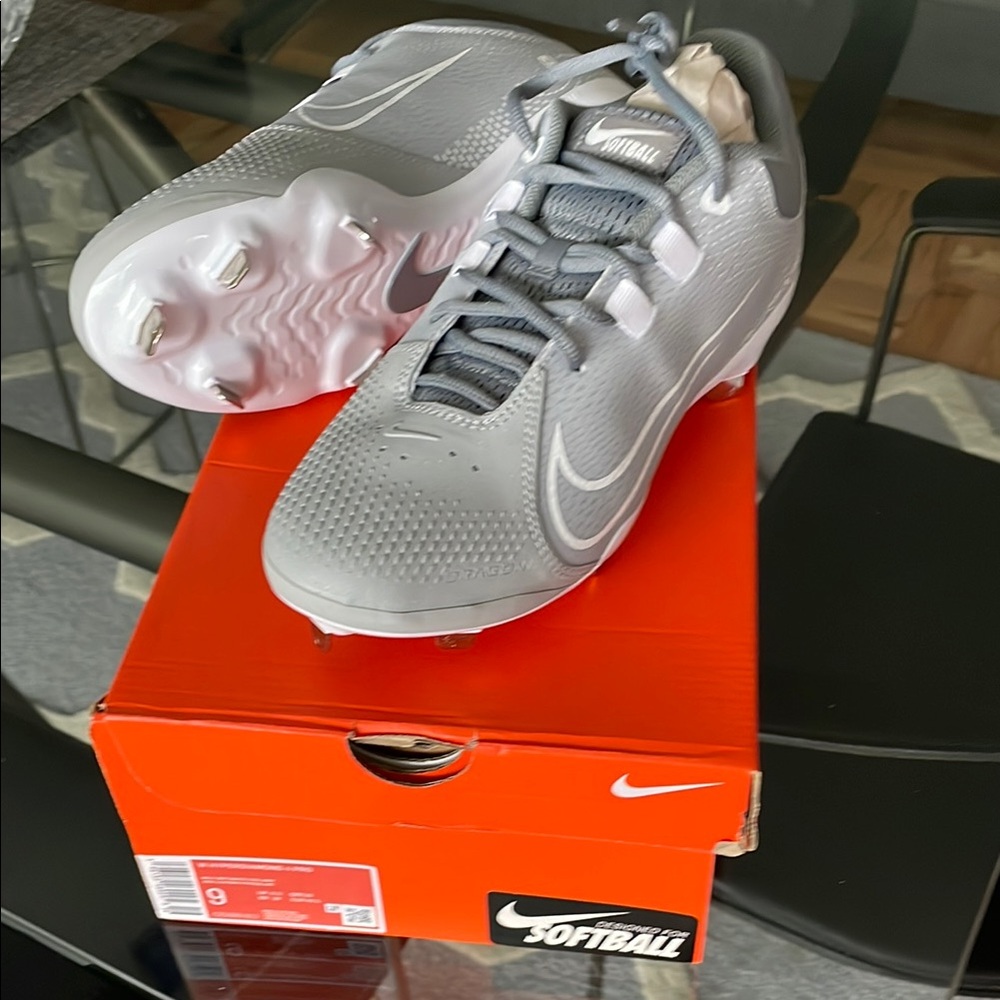 Nike Gray Athletic  Softball Cleats Mesh Design